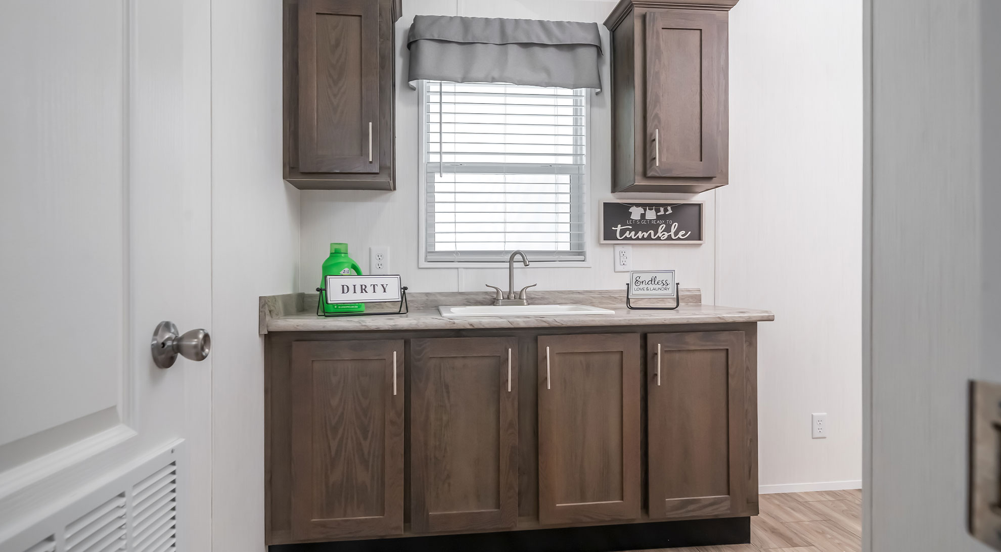 MD-60-32-Dakota-Utility-Room